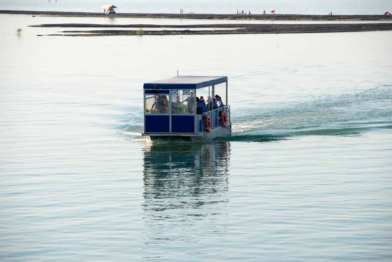 Aquamarine Resort Akshi Esterno foto